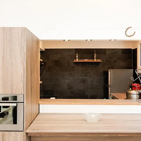 Immogroom - 2 Bedroom - Bright - Wifi - Terrace - Ac *
