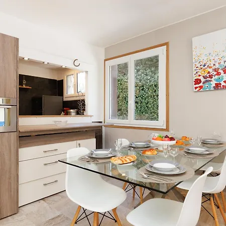 Immogroom - 2 Bedroom - Bright - Wifi - Terrace - Ac *